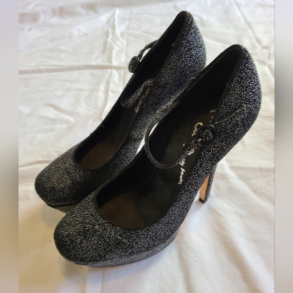 Alice and Olivia black sparkly platform mary jane size 39.5 heels